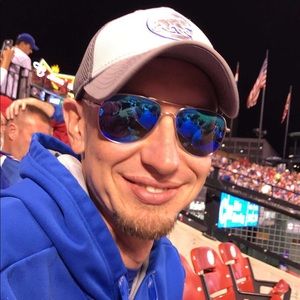 Meet your Posher, Justin